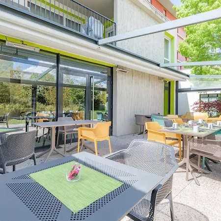 图尔舒适城市公寓酒店 3* 图尔
